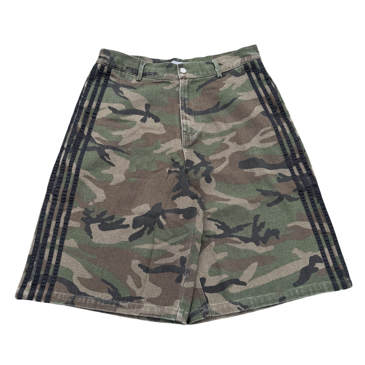 CAMO SHORTS